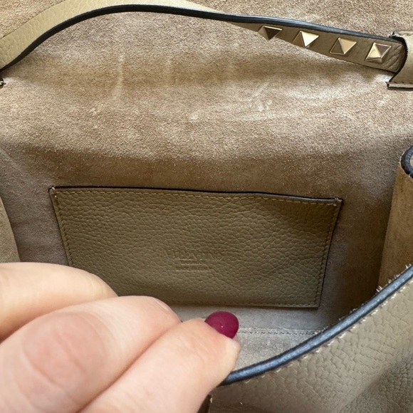 100% Valentino Rockstad over the shoulder, clutch excellent condition with tags - Picture 3 of 10